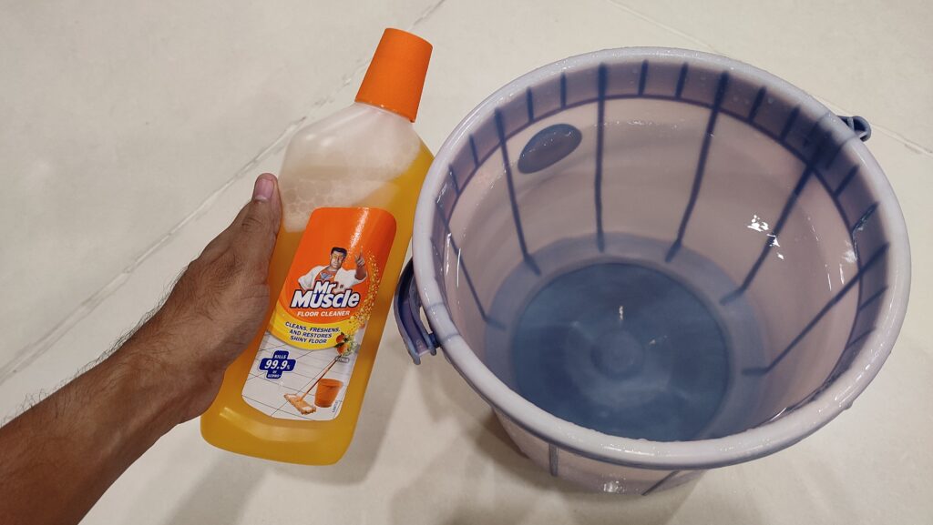 Mr muscle floor cleaner