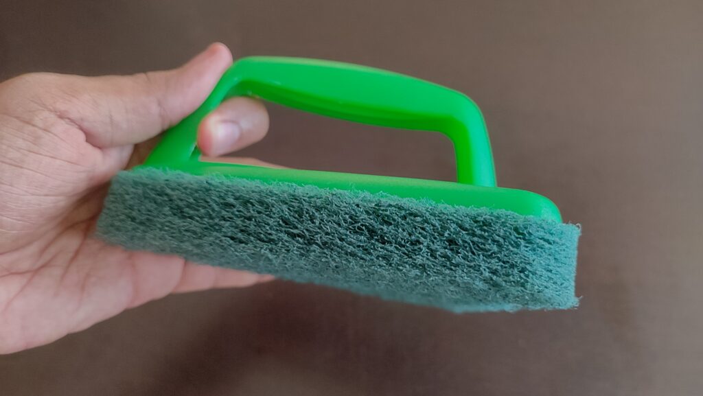 Best bathroom scrubber